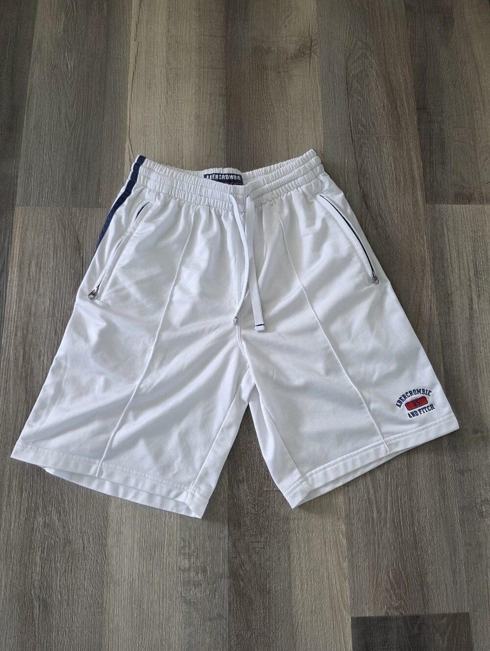 Abercrombie Genuine Quality Goods Men's White Athletic  Shorts Size M
